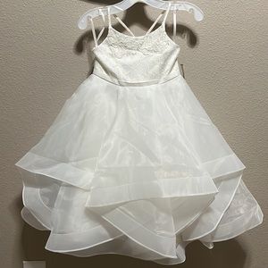 NEW David Bridal Flower Girl Dress Ivory size 3T